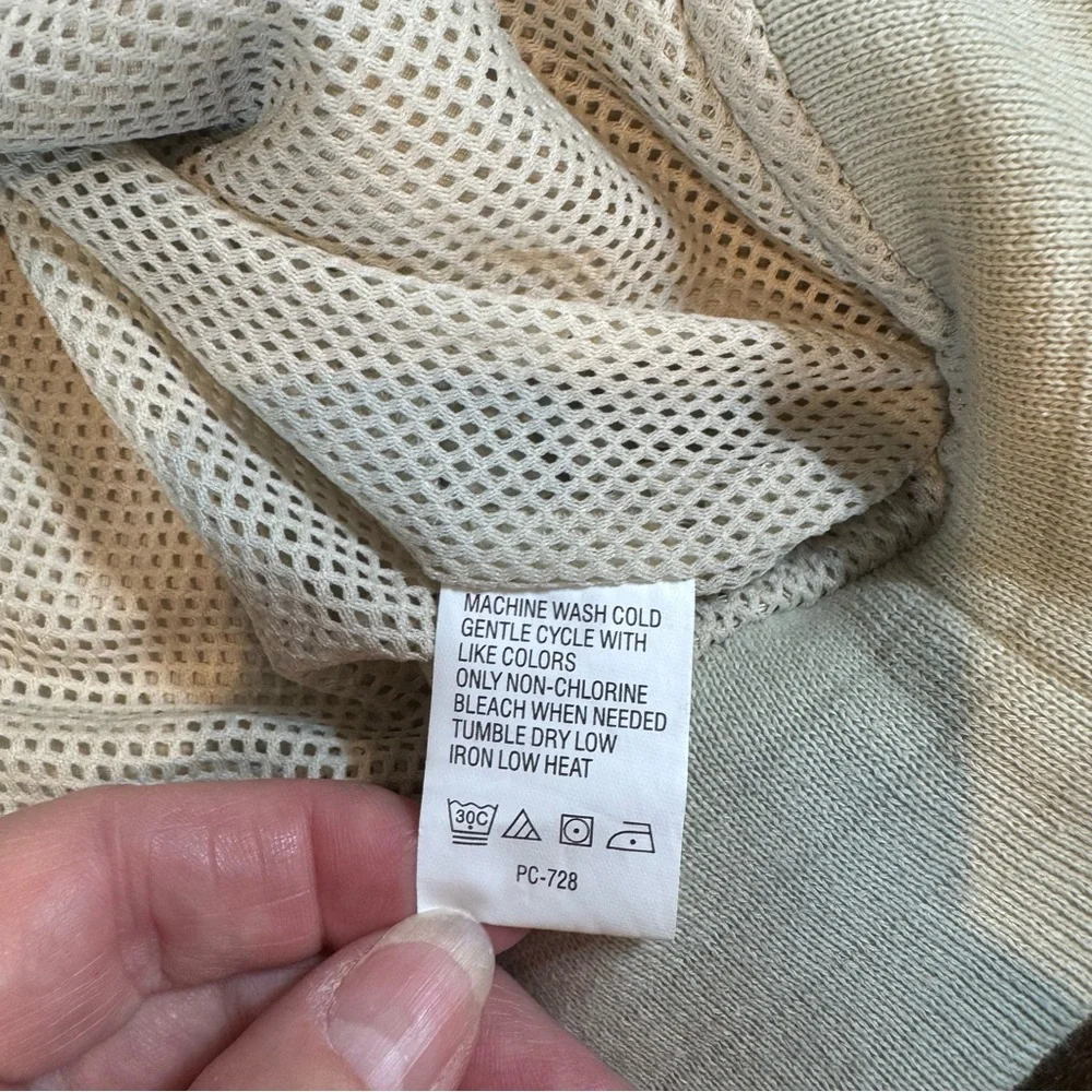 Izod XFG Off-White V-Neck Windbreaker, Zip Pockets,‎ Size XL